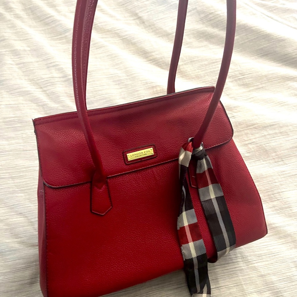 London fog shoulder bag